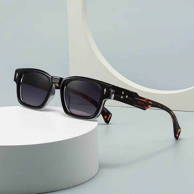 SOEI Retro Square Sunglasses